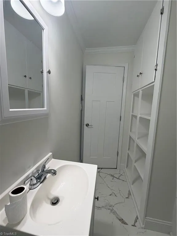 208 Harris Avenue Elkin, NC 28621