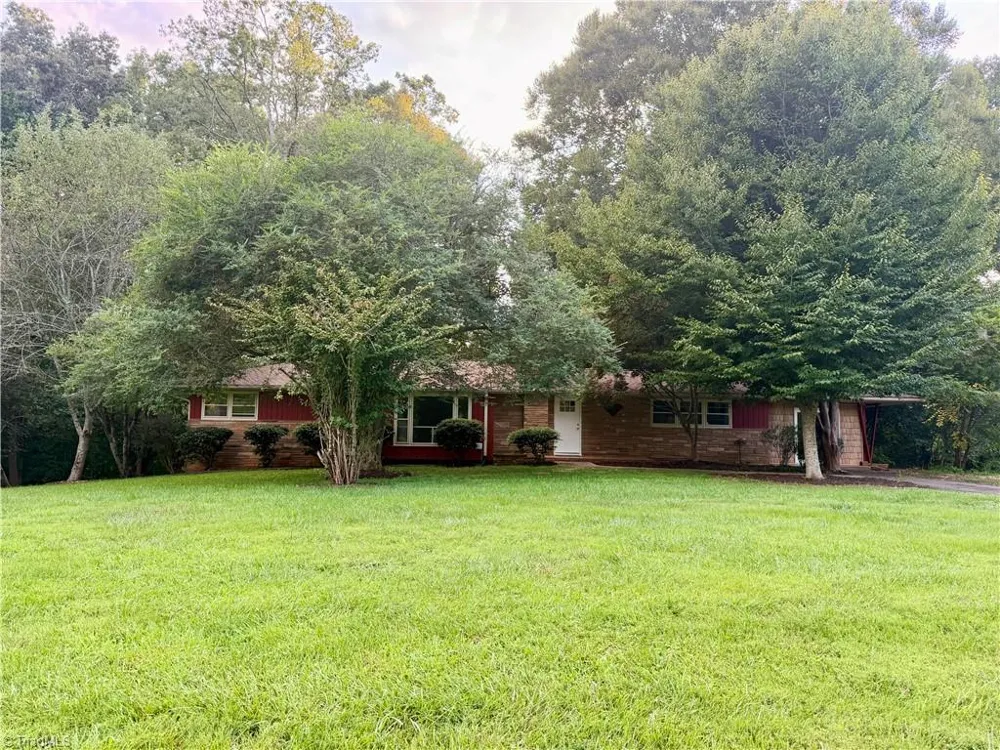 208 Harris Avenue Elkin, NC 28621