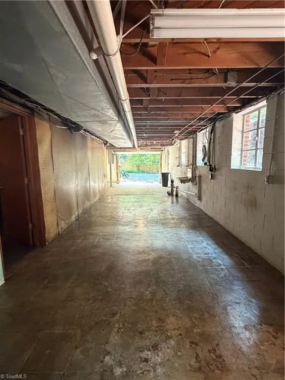 208 Harris Avenue Elkin, NC 28621