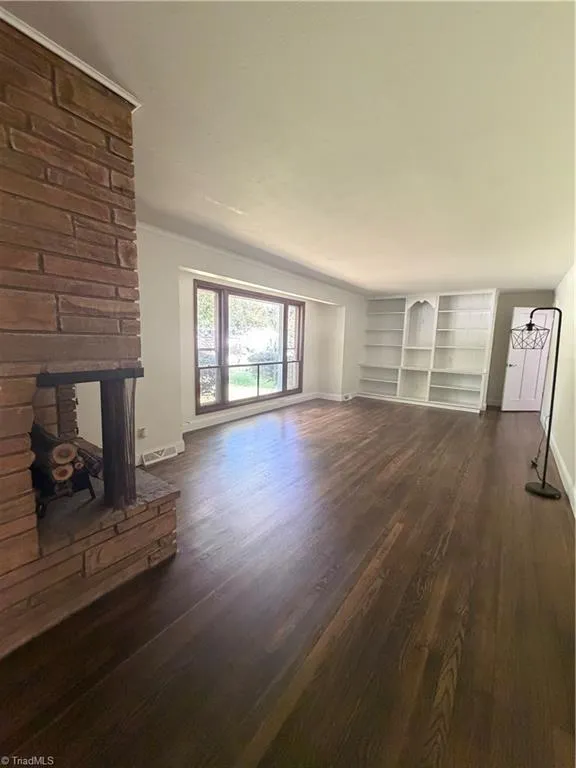 208 Harris Avenue Elkin, NC 28621