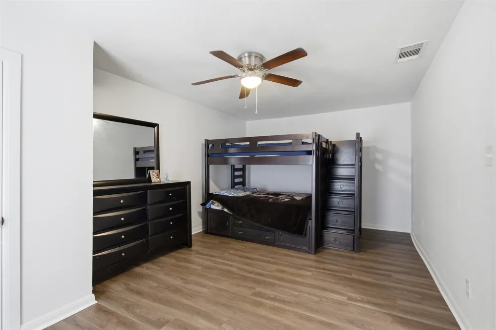 6824 Lakeside Drive Lake Worth, TX 76135