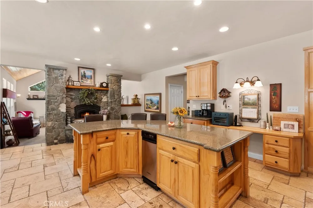 2473 Interlaken Court Wrightwood, CA 92397