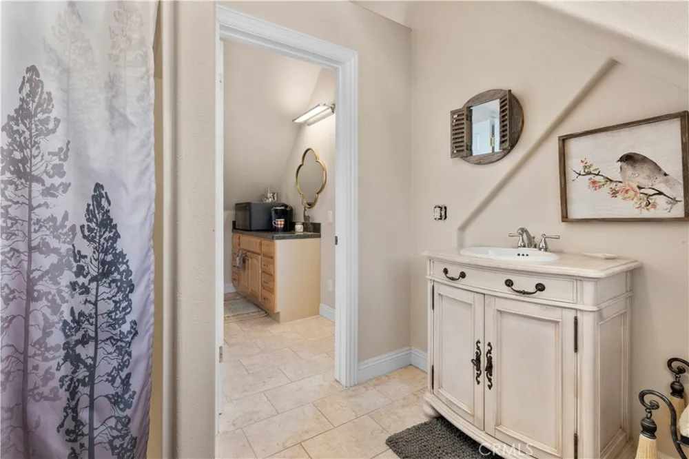 2473 Interlaken Court Wrightwood, CA 92397