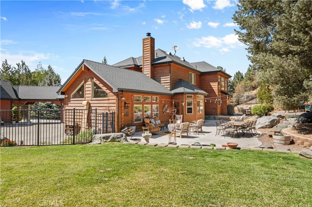 2473 Interlaken Court Wrightwood, CA 92397