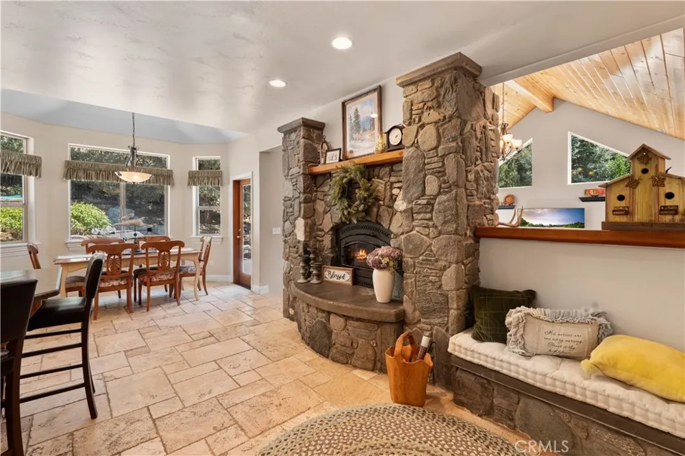 2473 Interlaken Court Wrightwood, CA 92397