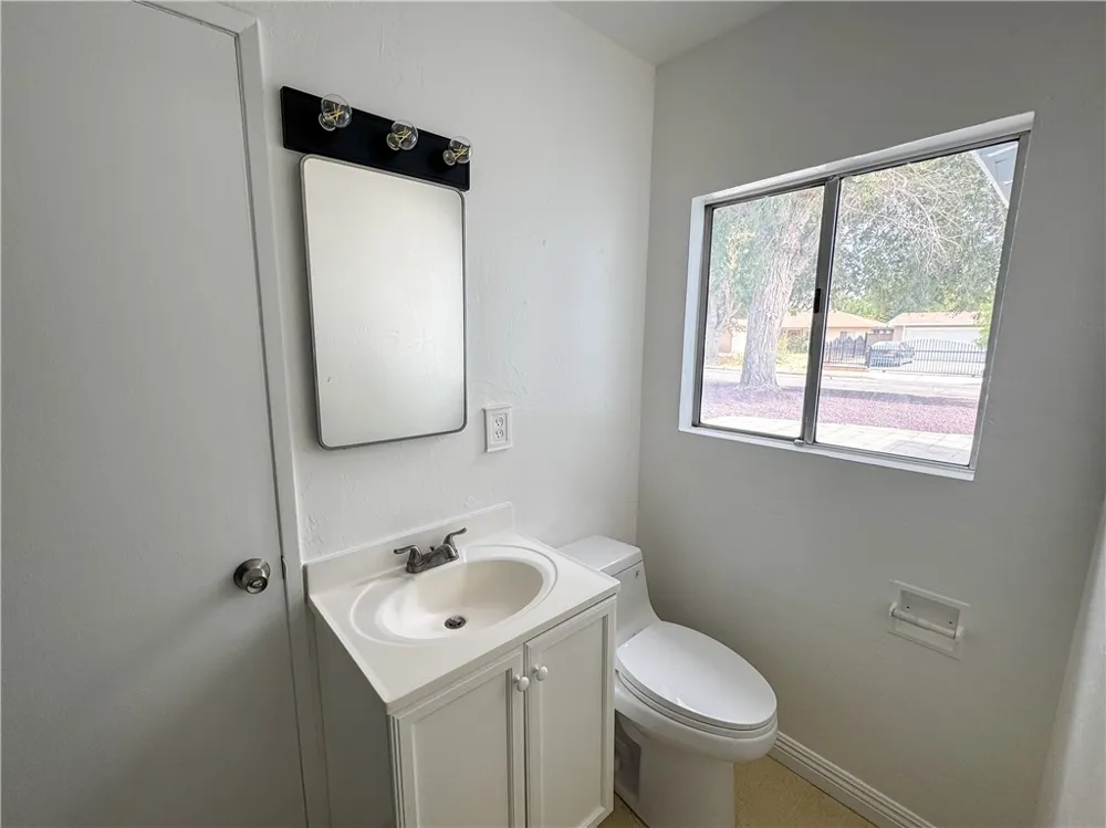 44327 23rd W Lancaster, CA 93536