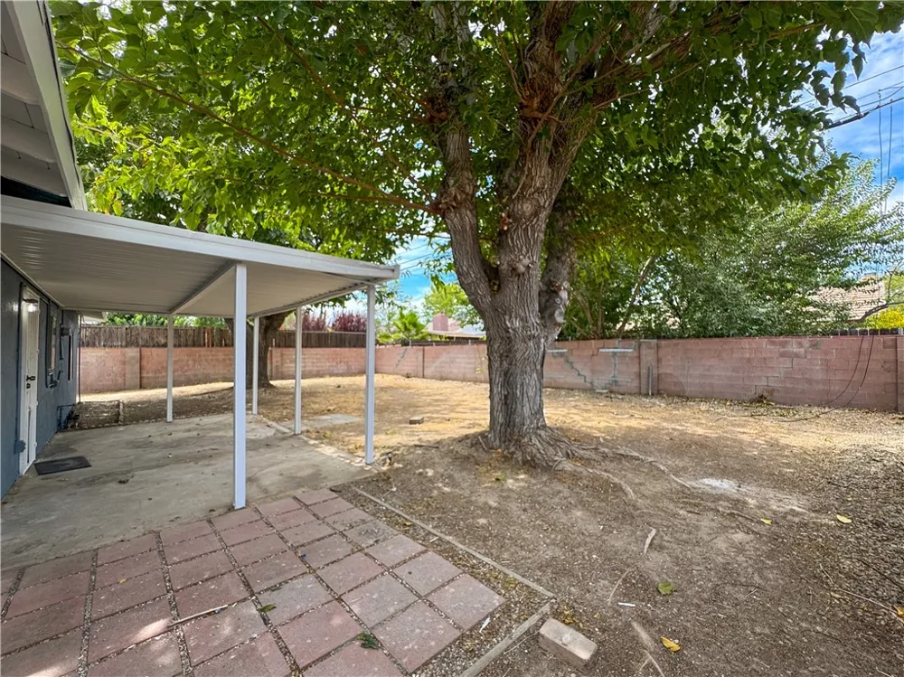 44327 23rd W Lancaster, CA 93536