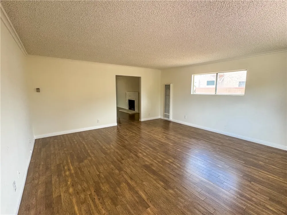 44327 23rd W Lancaster, CA 93536