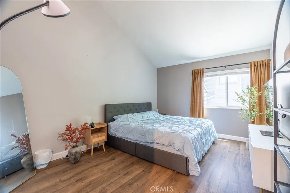 25441 Pine Creek Ln Wilmington, CA 90441