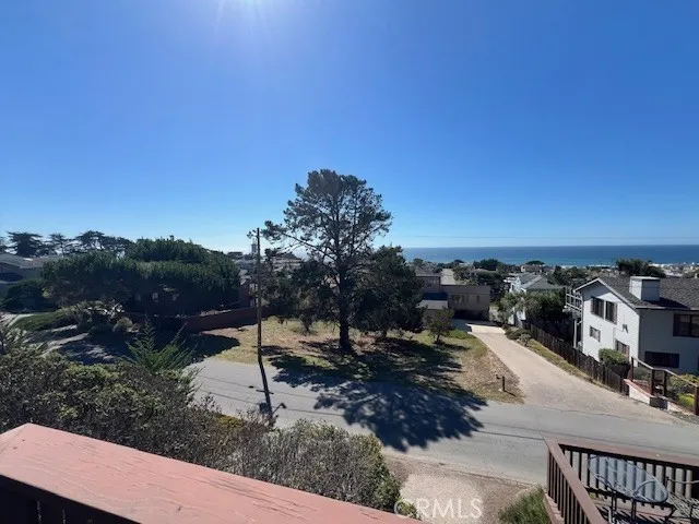 1950 Oxford Avenue Cambria, CA 93428