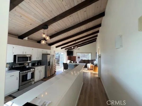 1950 Oxford Avenue Cambria, CA 93428
