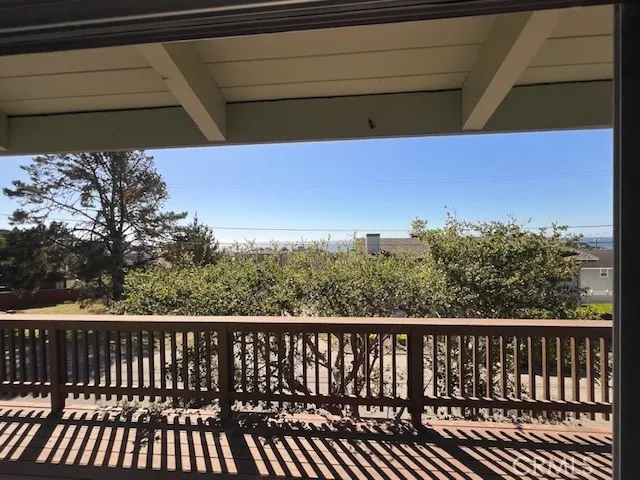 1950 Oxford Avenue Cambria, CA 93428