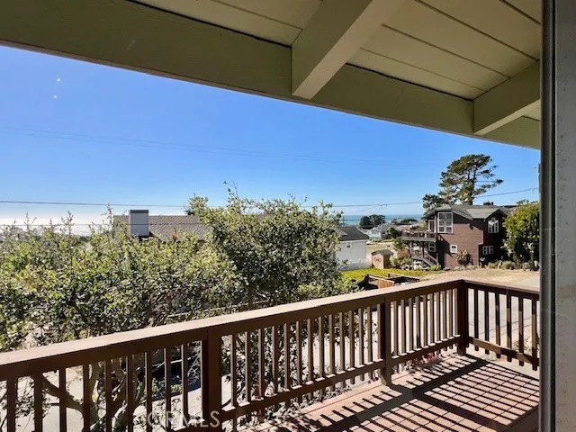 1950 Oxford Avenue Cambria, CA 93428