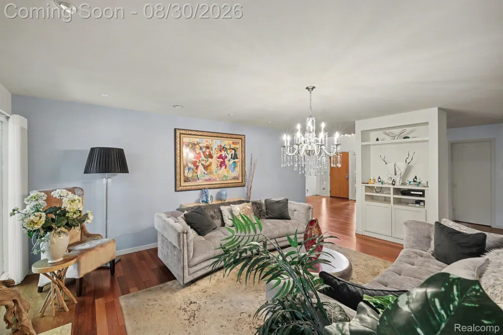 4901 Fairway Ridge Circle West Bloomfield Charter Township, MI 48323