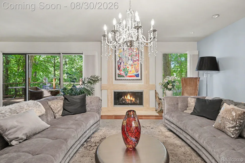 4901 Fairway Ridge Circle West Bloomfield Charter Township, MI 48323
