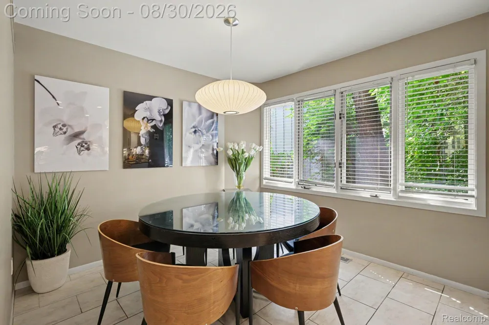 4901 Fairway Ridge Circle West Bloomfield Charter Township, MI 48323