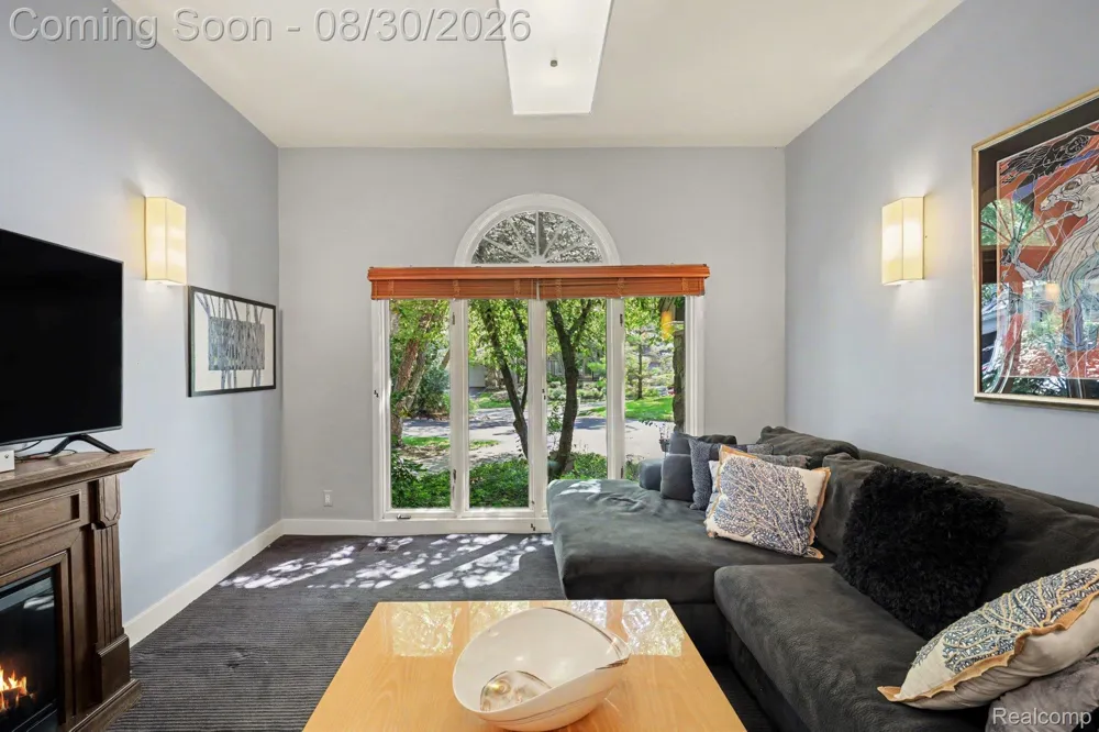 4901 Fairway Ridge Circle West Bloomfield Charter Township, MI 48323