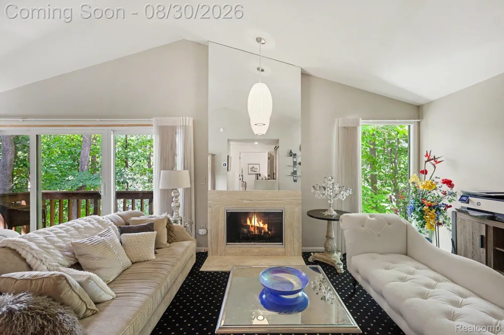 4901 Fairway Ridge Circle West Bloomfield Charter Township, MI 48323