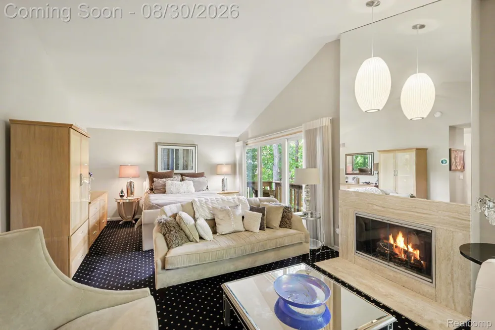 4901 Fairway Ridge Circle West Bloomfield Charter Township, MI 48323