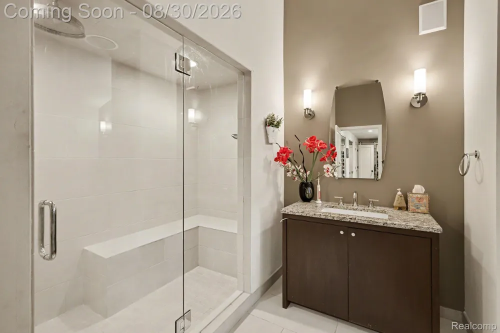 4901 Fairway Ridge Circle West Bloomfield Charter Township, MI 48323
