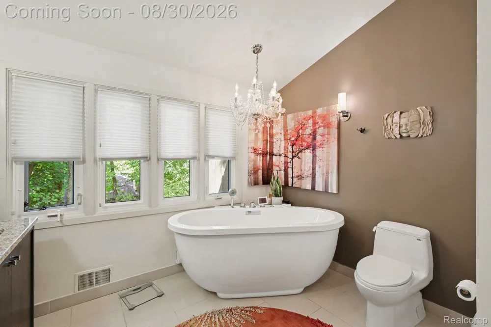 4901 Fairway Ridge Circle West Bloomfield Charter Township, MI 48323