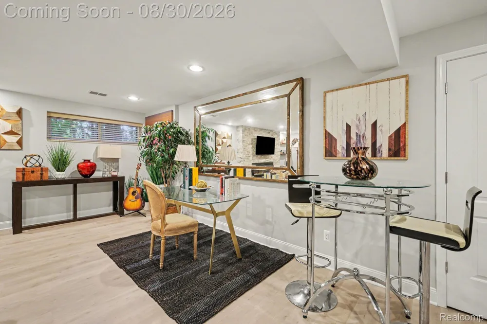 4901 Fairway Ridge Circle West Bloomfield Charter Township, MI 48323
