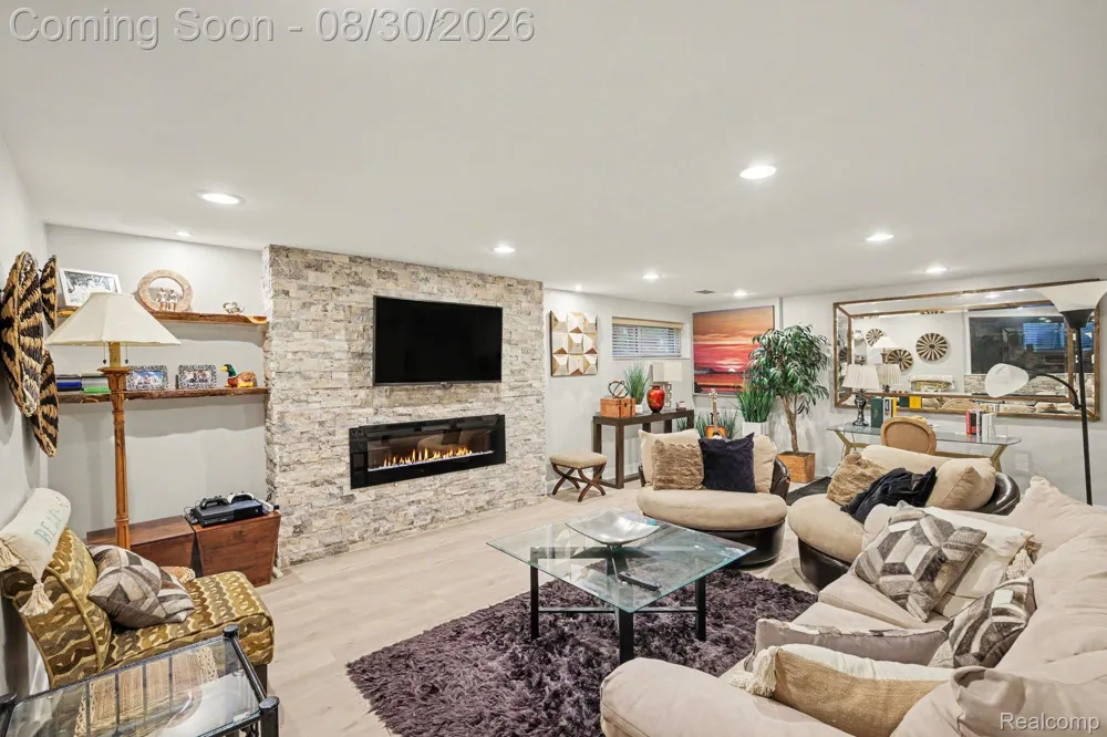 4901 Fairway Ridge Circle West Bloomfield Charter Township, MI 48323