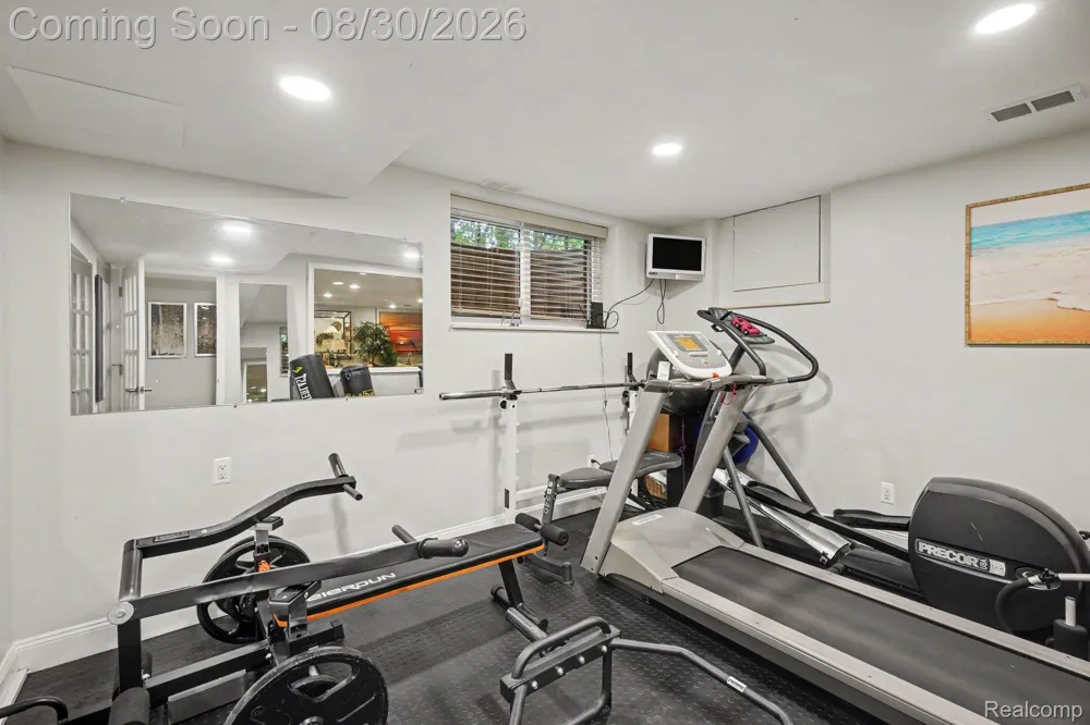 4901 Fairway Ridge Circle West Bloomfield Charter Township, MI 48323