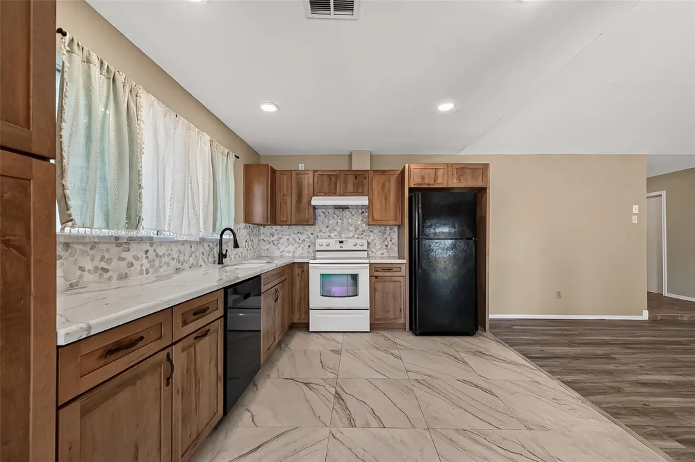 715 Fork Court Katy, TX 77450