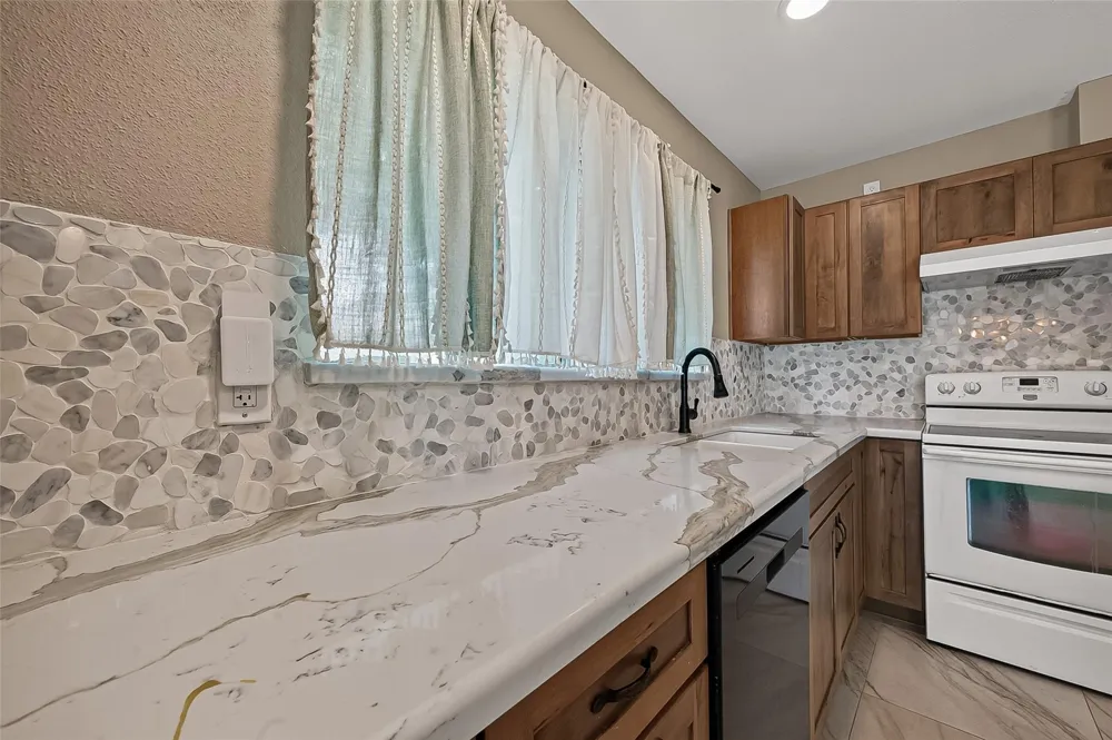 715 Fork Court Katy, TX 77450