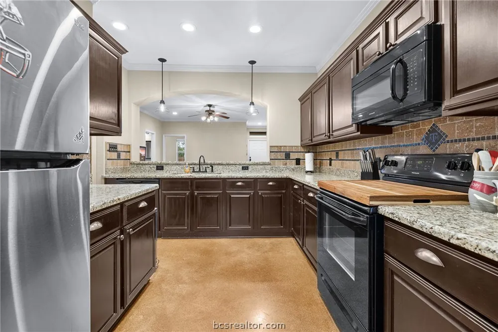 3206 Airborne Avenue College Station, TX 77845