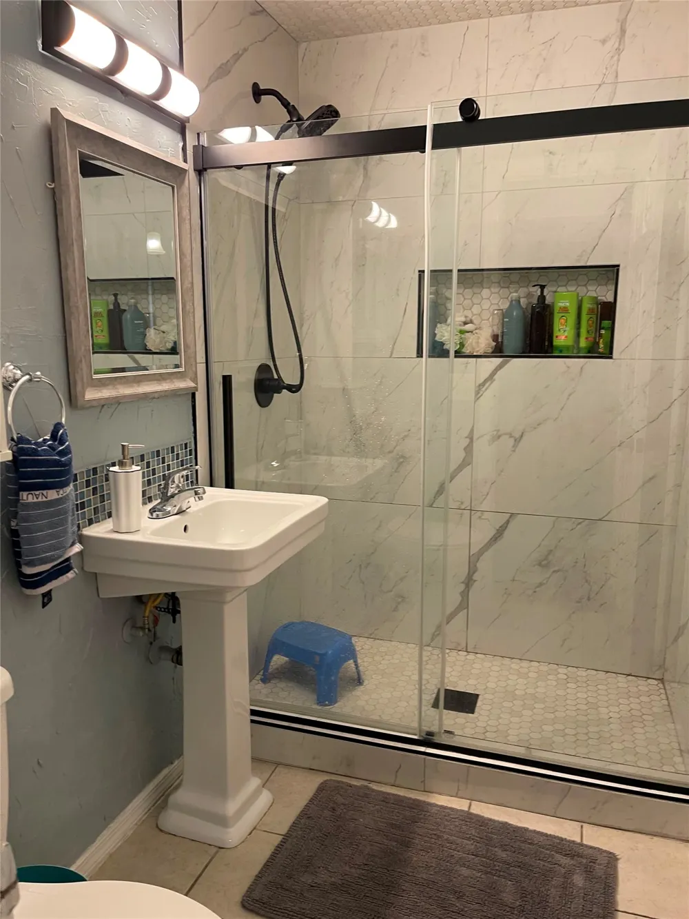 1649 Columbia Place Tulsa, OK 74110