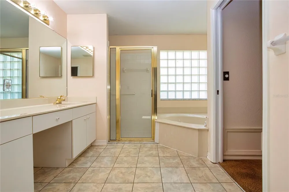 2424 E DEL WEBB BOULEVARD Sun City Center, FL 33573