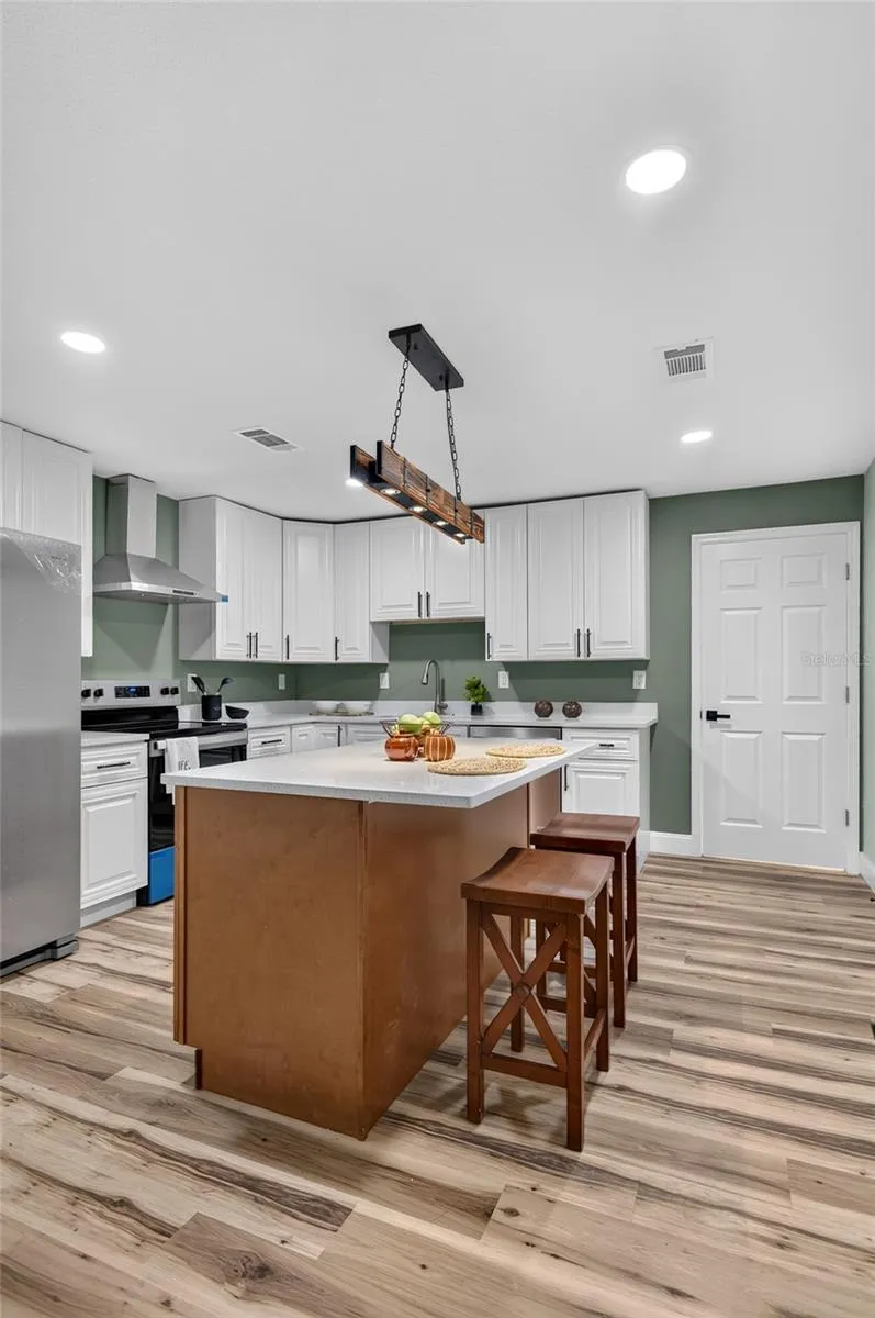 26314 GLENWOOD DRIVE Wesley Chapel, FL 33544