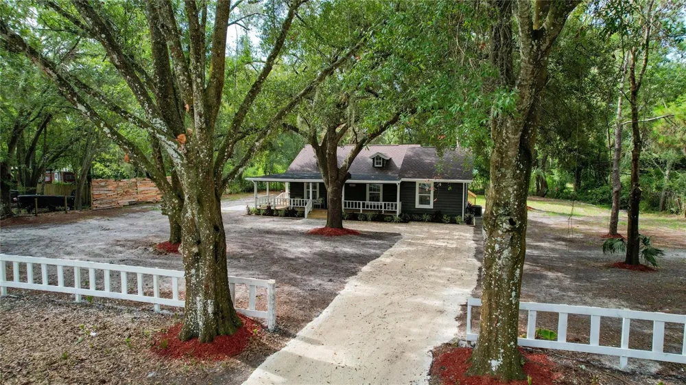 26314 GLENWOOD DRIVE Wesley Chapel, FL 33544
