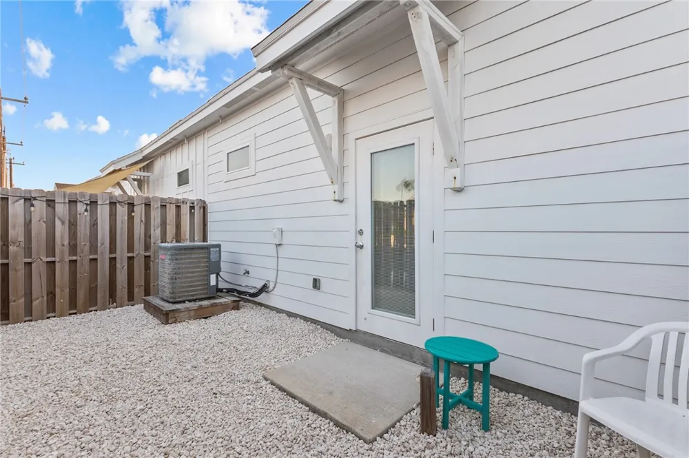 15110 Arashi Beach Drive Corpus Christi, TX 78418