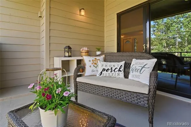 722 Ridgeside Drive Golden, CO 80401