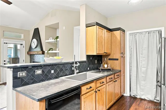8481 W Union Avenue #2-201 Littleton, CO 80123