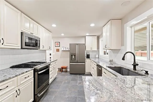 6521 S Logan Street Centennial, CO 80121