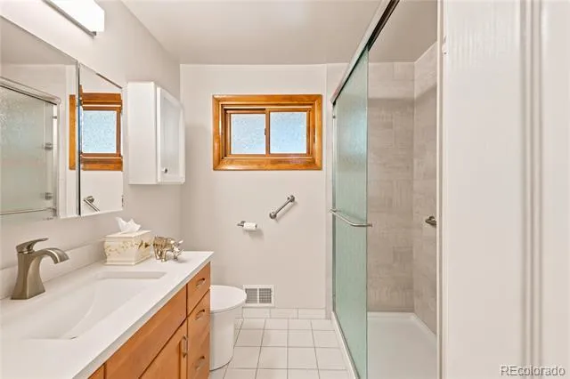 6521 S Logan Street Centennial, CO 80121