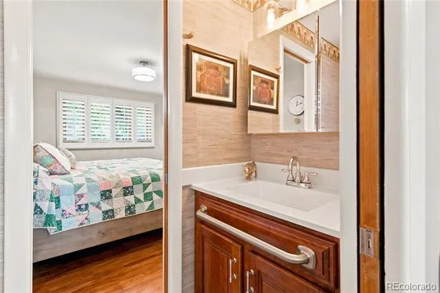 6521 S Logan Street Centennial, CO 80121