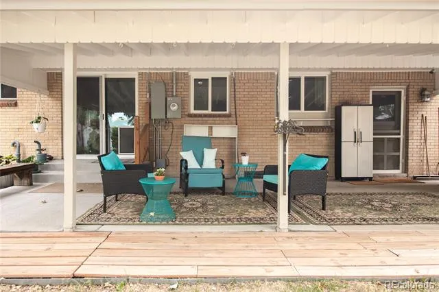 6521 S Logan Street Centennial, CO 80121