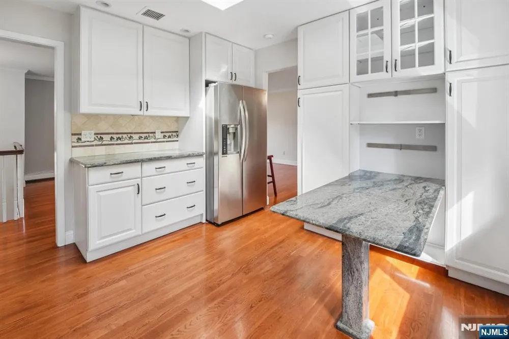 2 Columbine Court Montvale, NJ 07645