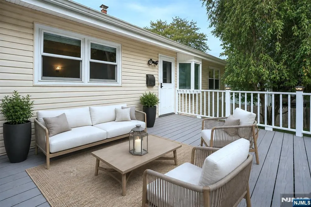 2 Columbine Court Montvale, NJ 07645