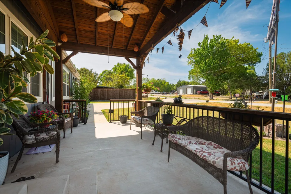 11482 County Road 440 Princeton, TX 75407