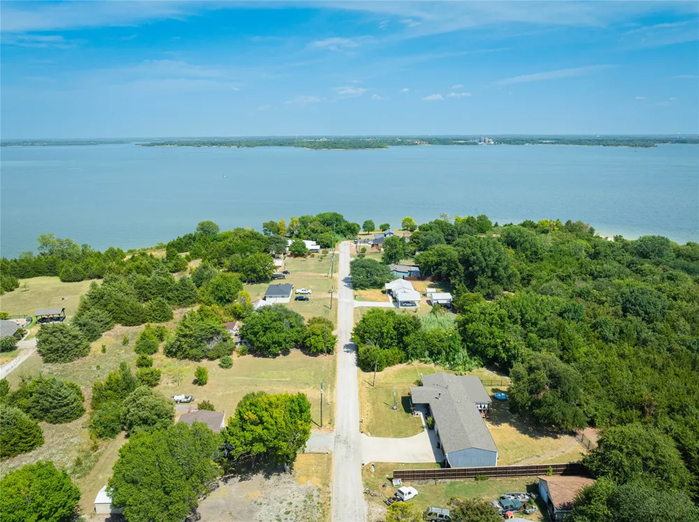 11482 County Road 440 Princeton, TX 75407
