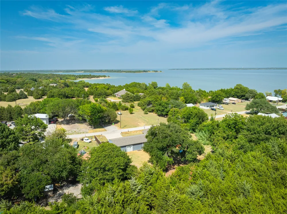 11482 County Road 440 Princeton, TX 75407
