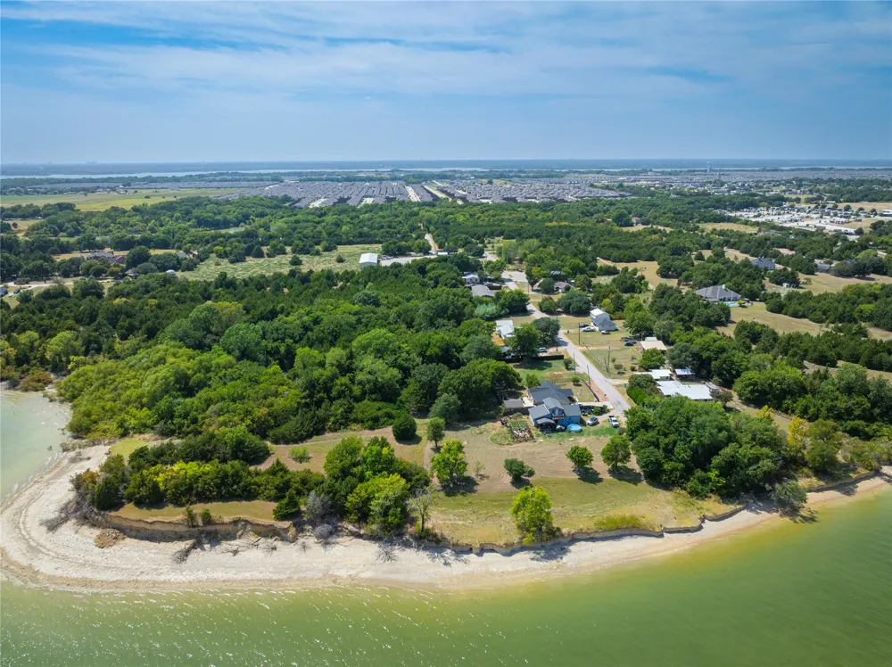 11482 County Road 440 Princeton, TX 75407