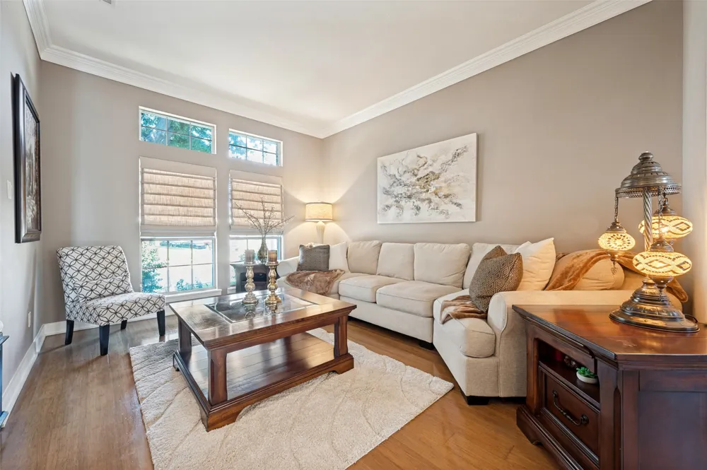 8524 Wellington Point Drive Irving, TX 75063