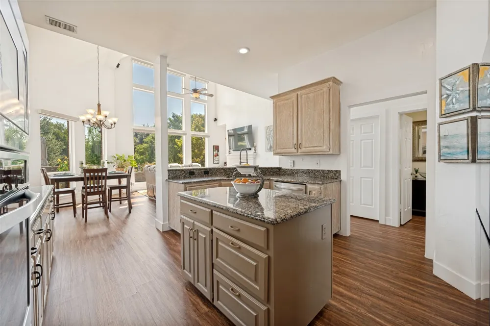 8524 Wellington Point Drive Irving, TX 75063